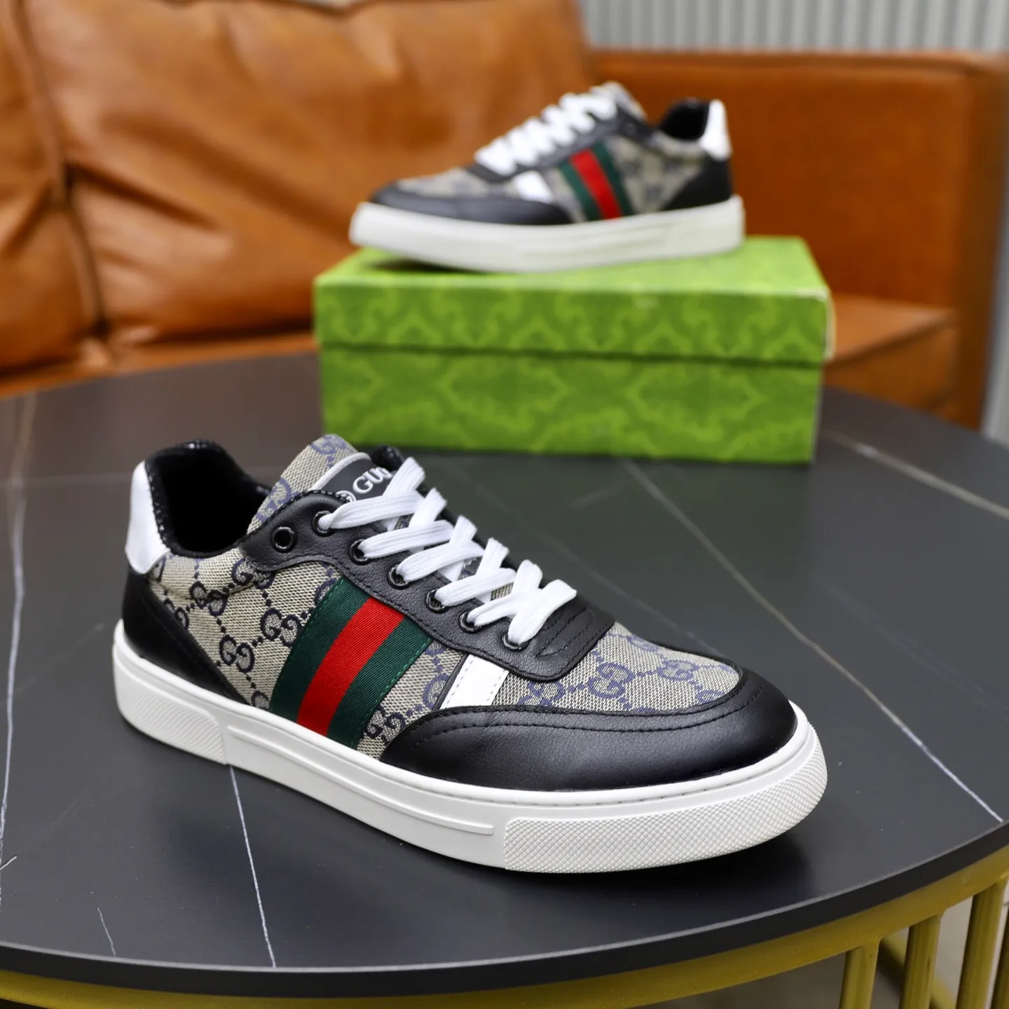 Ex-factory price: 420💰🙅‍♂️🙅‍♂️🙅‍♂️ Brand: GUCCI Standard code: 38-44 (45 customized) Grade: Same as the official website Material: Original leather splicing Comfortable and breathable sheepskin lining Original wear-resistant outsole Style category: Men's fashionable casual shoes Running sneakers Distinguished luxury brand elements Top luxury Color: actual picture color